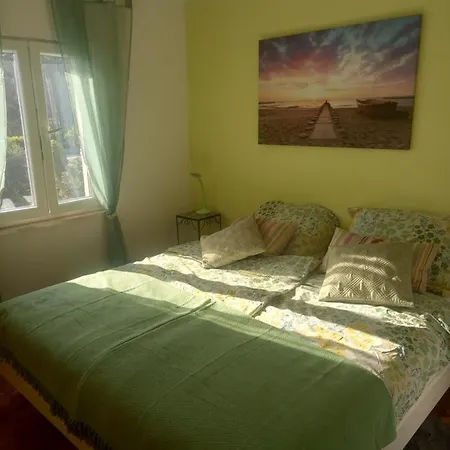 Afrodita Bistrica Sutivan